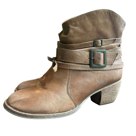 MIA Brown Leather Ankle Country Cowboy Boots, Size 8.5 - Picture 1 of 7